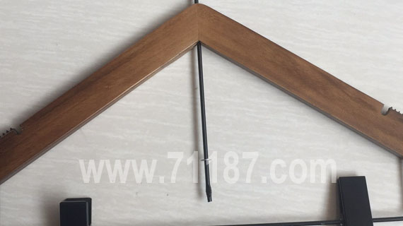 30ca69468bd2e1467c0d823a7ab2e759 福建意昂衣架厂-严米衣架.jpg